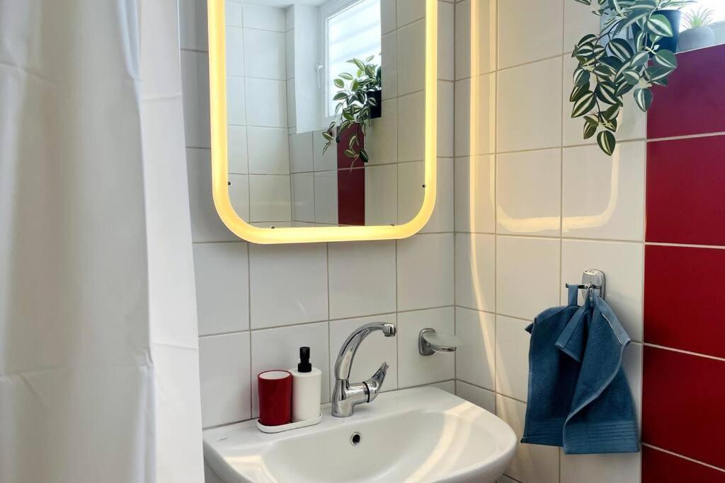 Апартаменты Cybele Apt Downtown Волос Экстерьер фото
